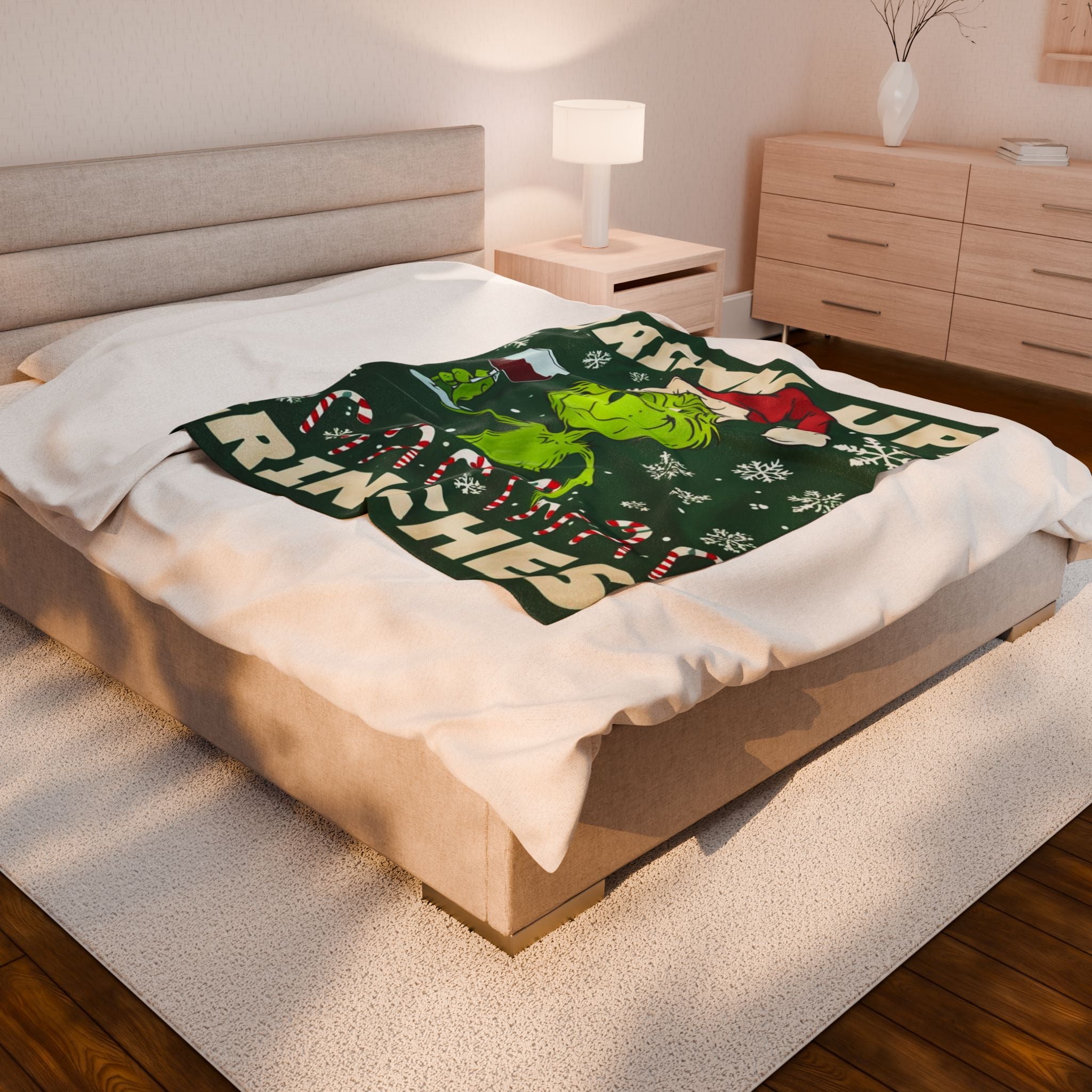 Drink Up Grinches” Holiday Fleece Blanket – Festive Grumpy Cheer